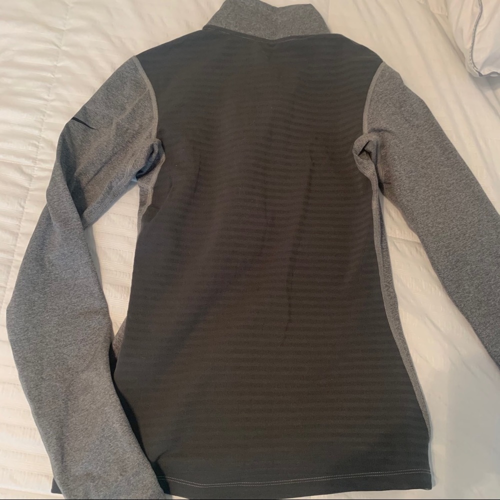 Cold weather pullover - Picture 3 of 3